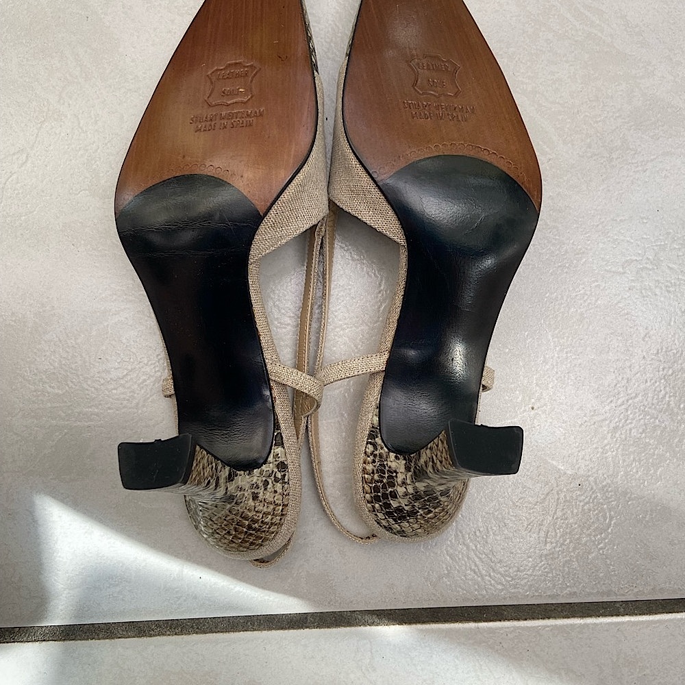 Stunning Like New Stuart Weitzman Sling Backs - image 5
